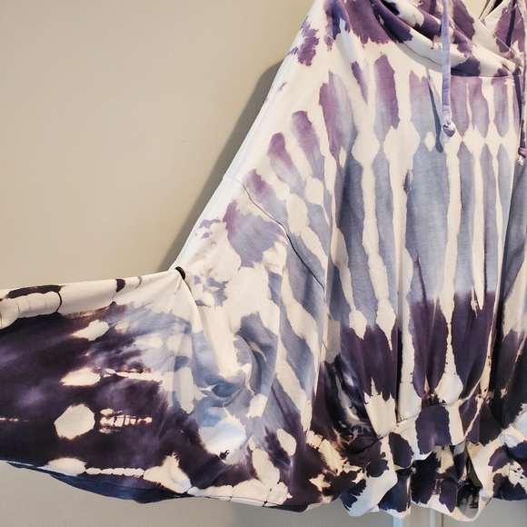 *NWT* YFB Tie Dye Hoodie - Picture 3 of 7